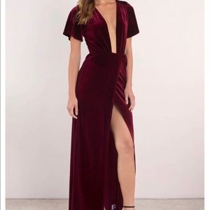 Tobi Maxi Wrap Dress Crushed Velvet, Wine